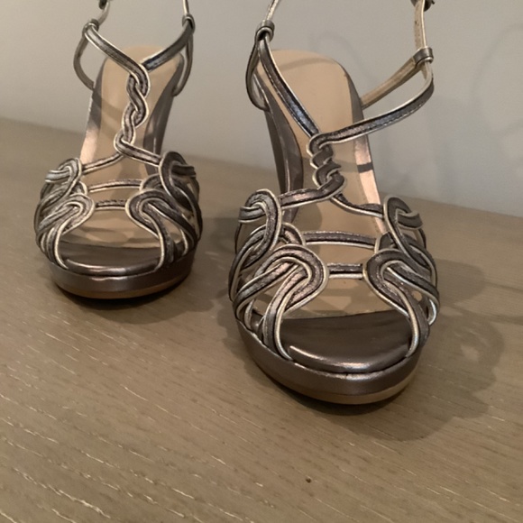 Elie Tahari wedge sling back sandal - Picture 7 of 9